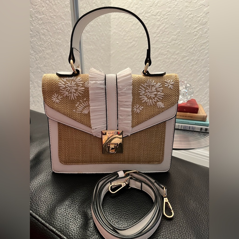 ALDO NWOT WHITE ADORNED WITH RAFFIA TYPE LOOK SATCHEL/CROSSBODY BAG